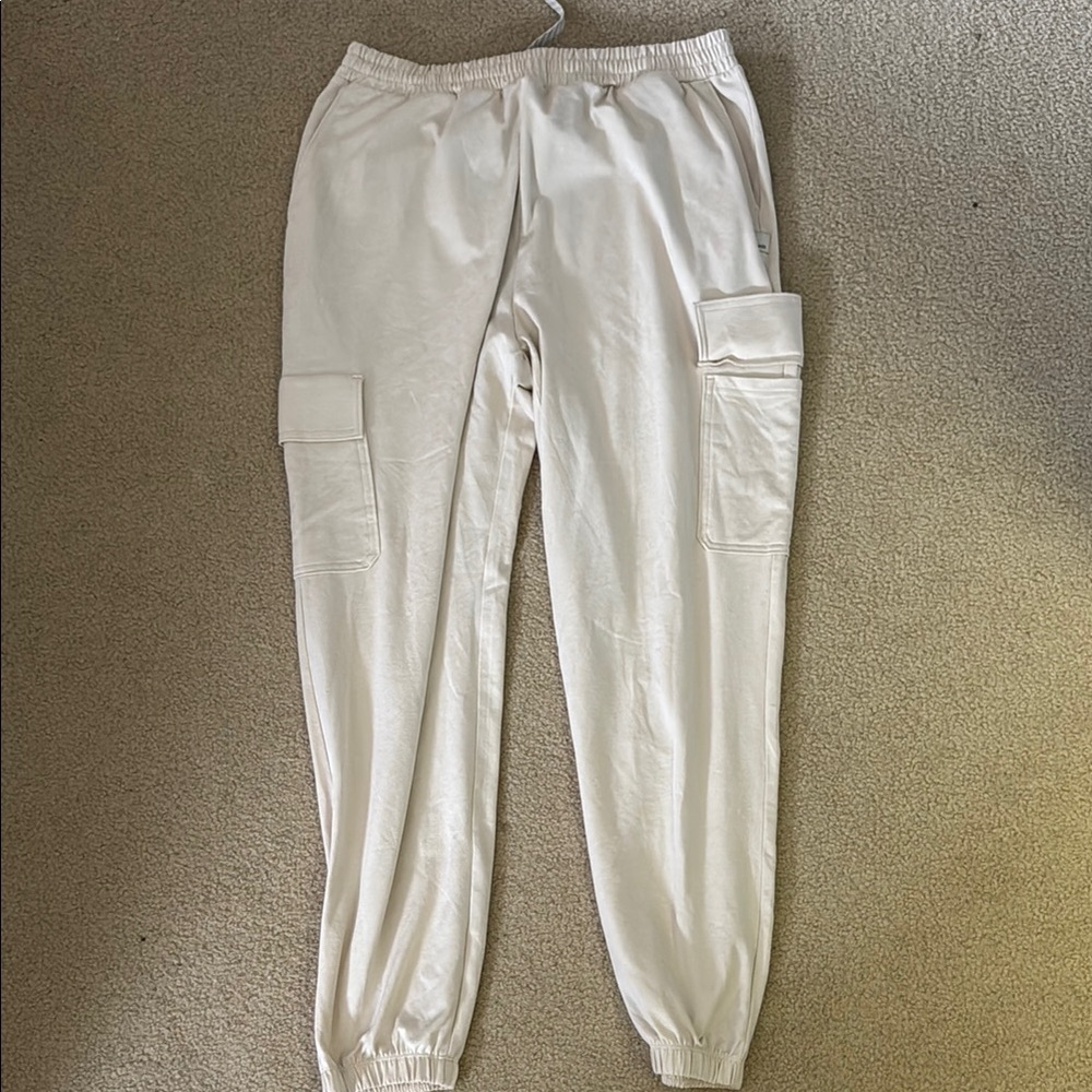 Vuori Cream Boyfriend Cargo Joggers